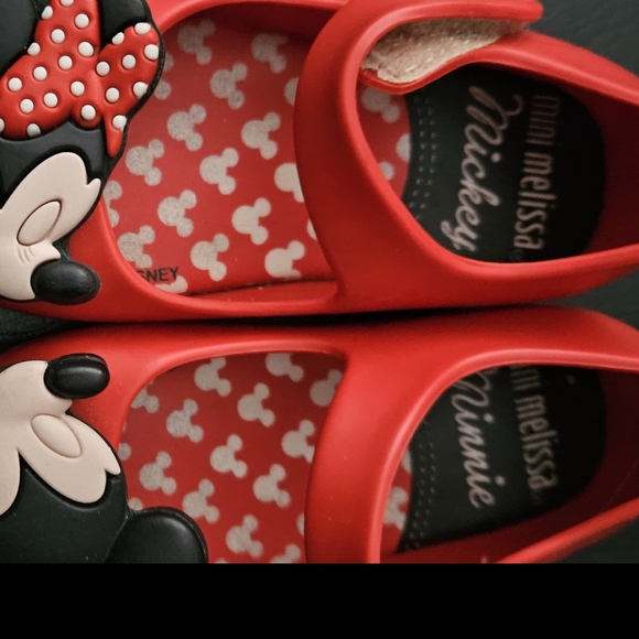 Mini Melissa size 5 toddler Minnie and Mickey Mouse shoes - Picture 2 of 3